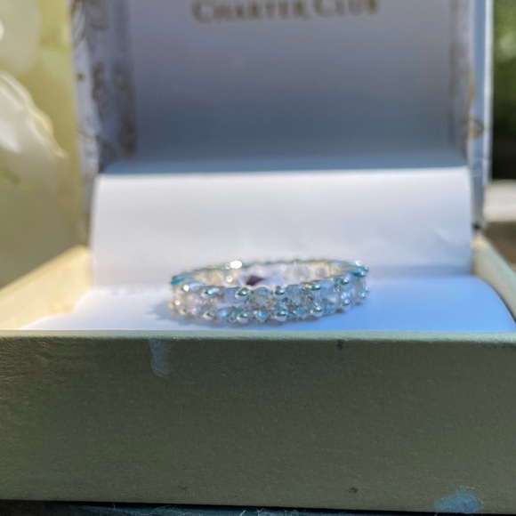 NWT CHARTER CLUB ANNIVERSARY RING IN FINE SILVER W/CUBIC ZIRCONIA STONES- 6 or 8 - Picture 7 of 12
